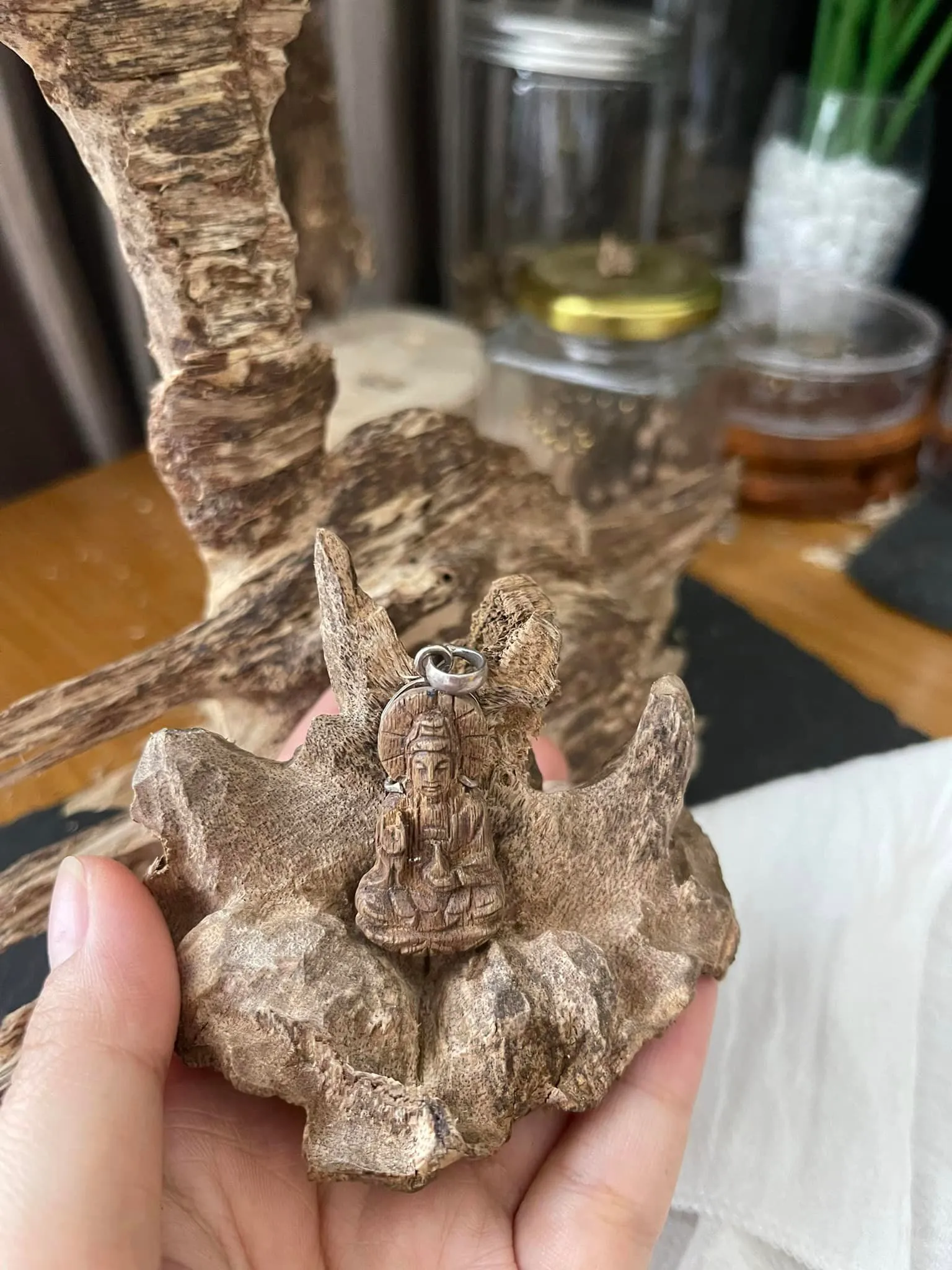 Carved Guanyin Agarwood Pendant – Natural Vietnamese Oud with 925 Silver Clasp